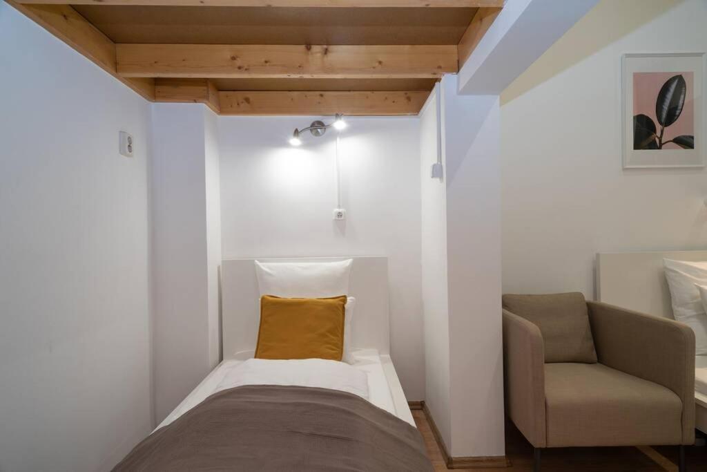 Best Located, 150 M2 5 Bedrooms Apt., Budapest Exterior photo